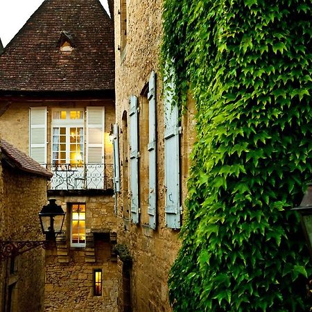 Appartements Les Suites Sarladaises ซาร์ลา-ลา-กาเนดา ภายนอก รูปภาพ