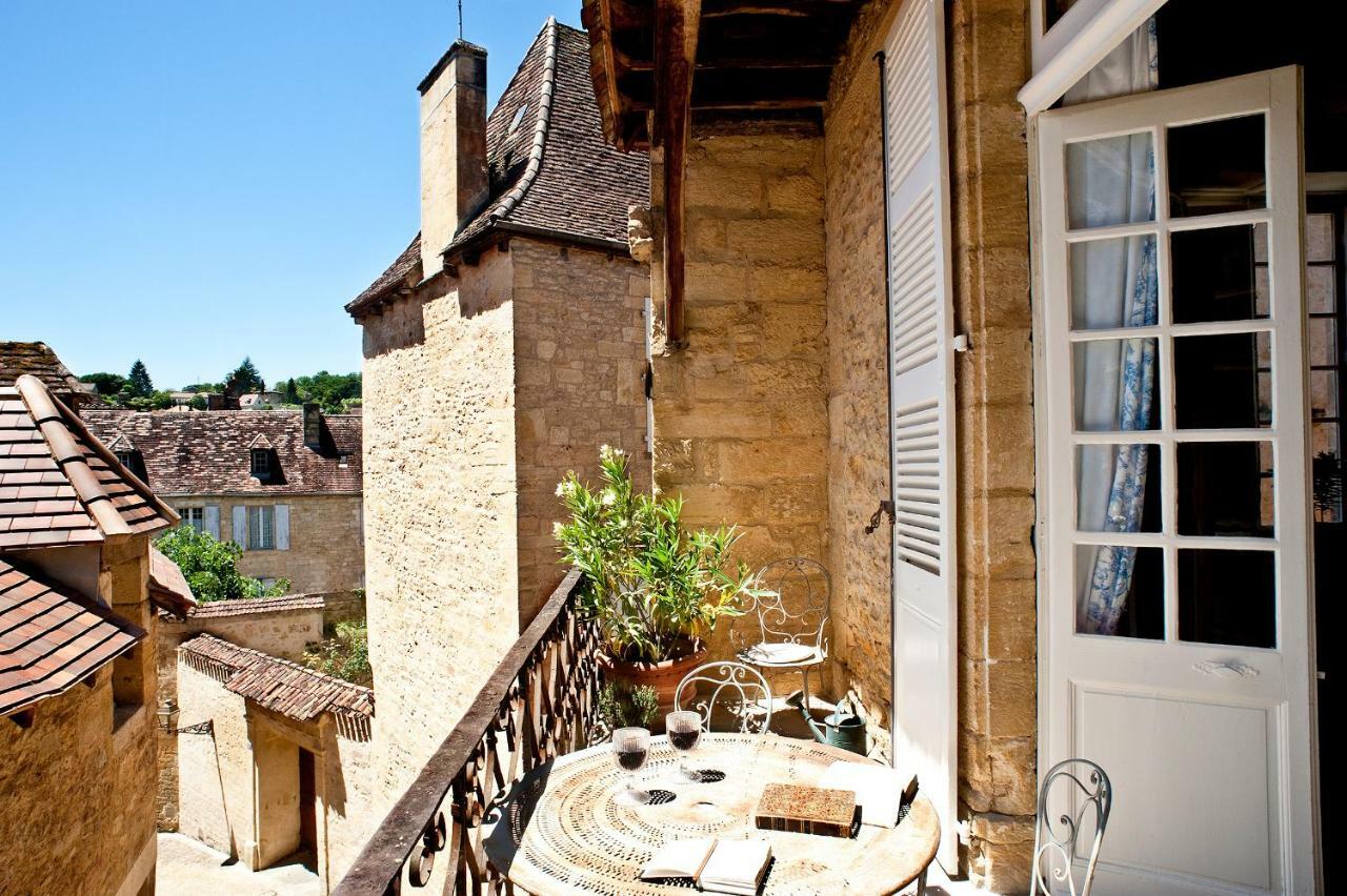 Appartements Les Suites Sarladaises ซาร์ลา-ลา-กาเนดา ภายนอก รูปภาพ