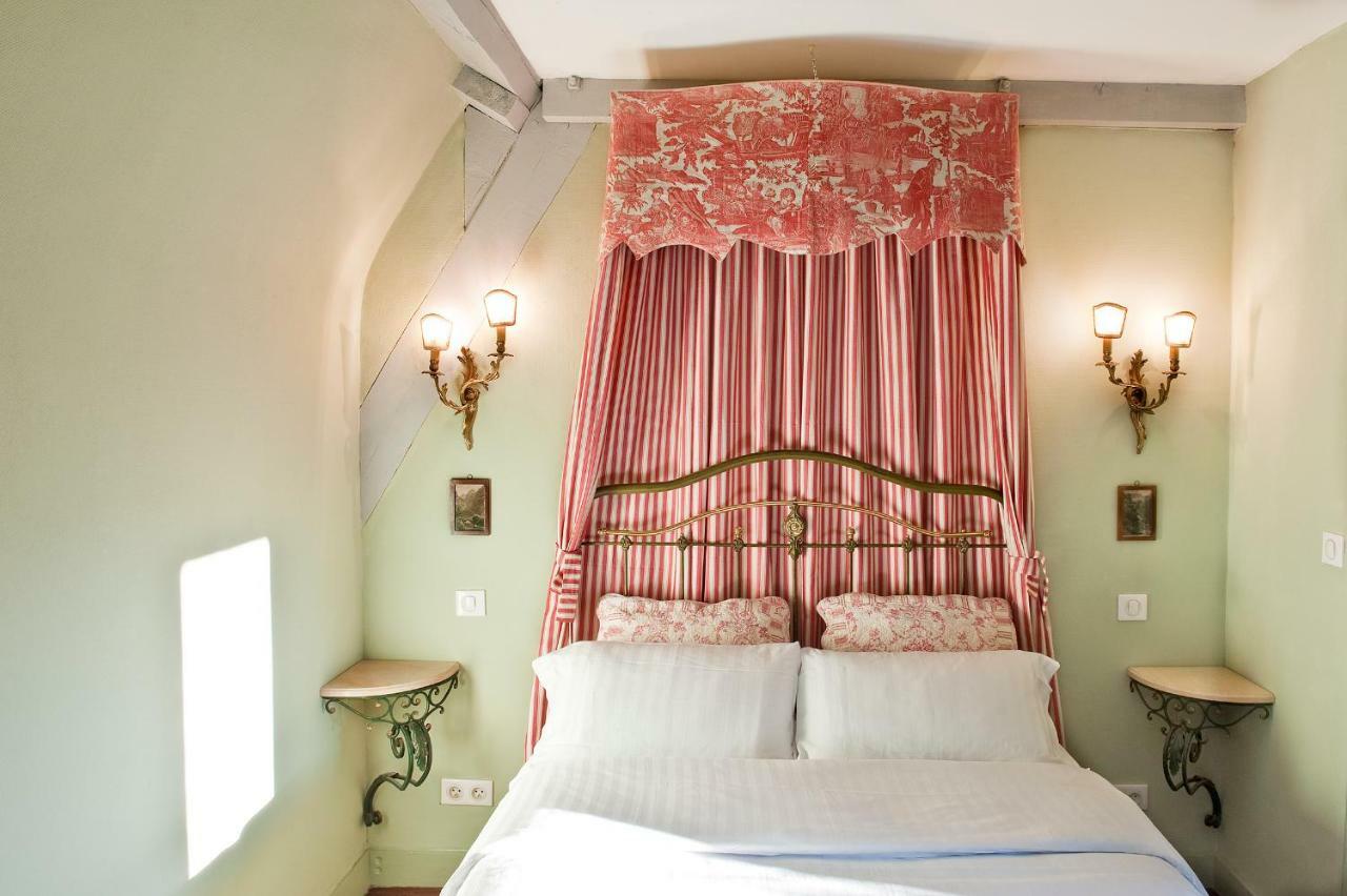 Appartements Les Suites Sarladaises ซาร์ลา-ลา-กาเนดา ภายนอก รูปภาพ