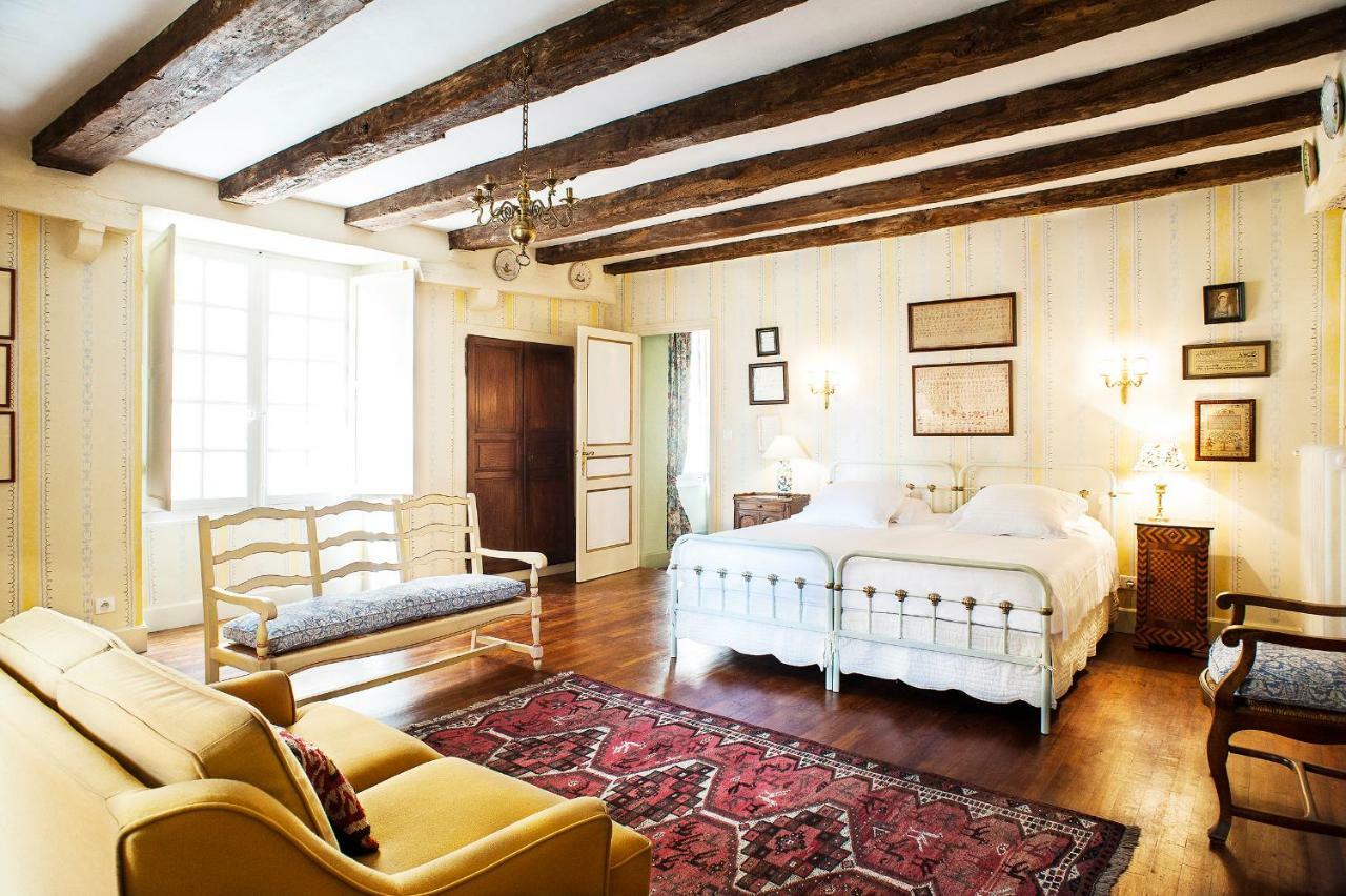 Appartements Les Suites Sarladaises ซาร์ลา-ลา-กาเนดา ภายนอก รูปภาพ